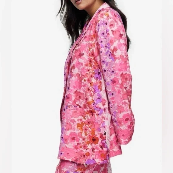 Pink floral blazer - Picture 4 of 15